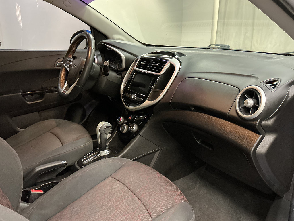 Used 2019 Chevrolet Sonic LT w/ Convenience Package FWD image 31