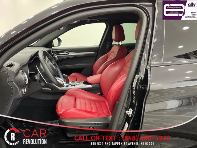 Used 2022 Alfa Romeo Stelvio Veloce image 12