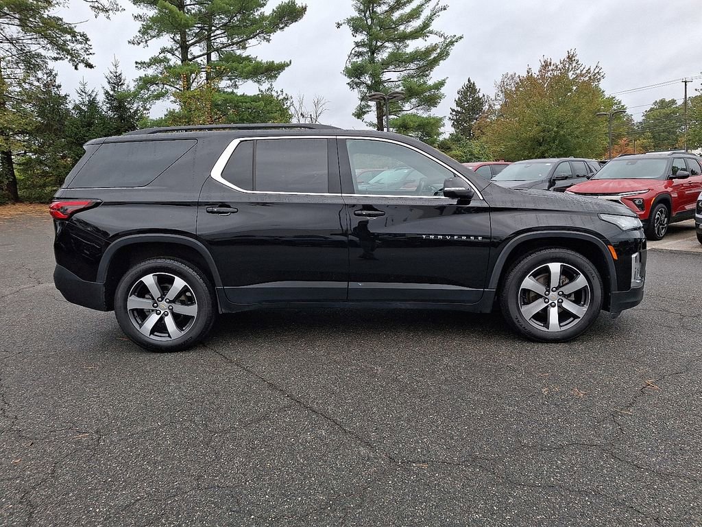 Used 2023 Chevrolet Traverse LT w/ LT Premium Package image 8