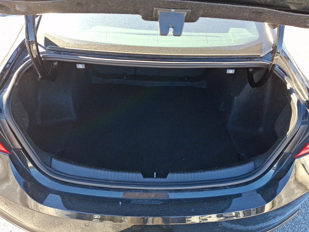 Used 2024 Chevrolet Malibu LT image 18