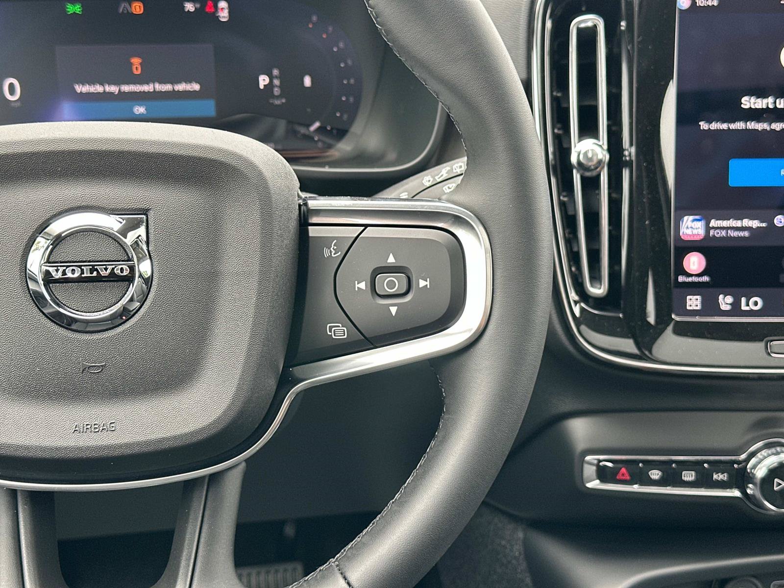 New 2026 Volvo XC40 B5 Plus w/ Protection Package Premier AWD/4WD image 9