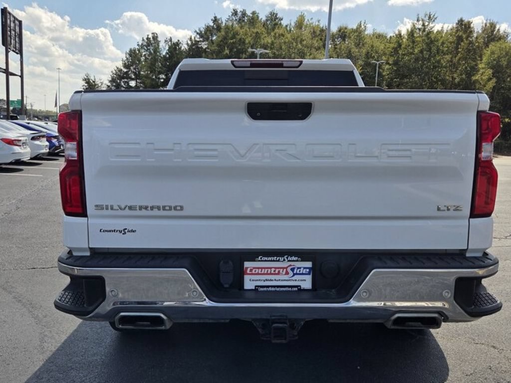 Used 2021 Chevrolet Silverado 1500 LTZ w/ Z71 Off-Road Package AWD/4WD image 4