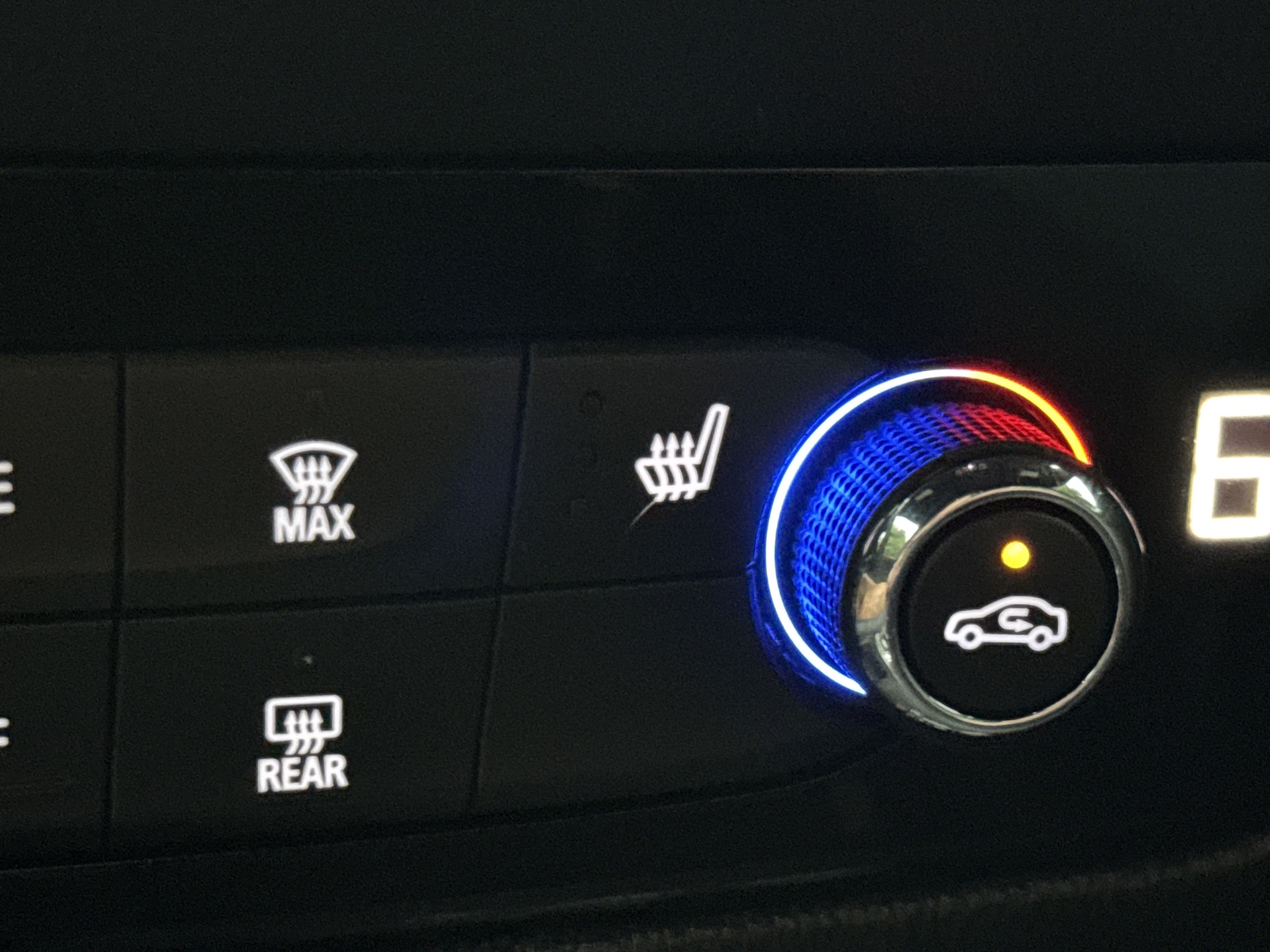 Used 2023 Buick Enclave Essence w/ Experience Buick Package image 15