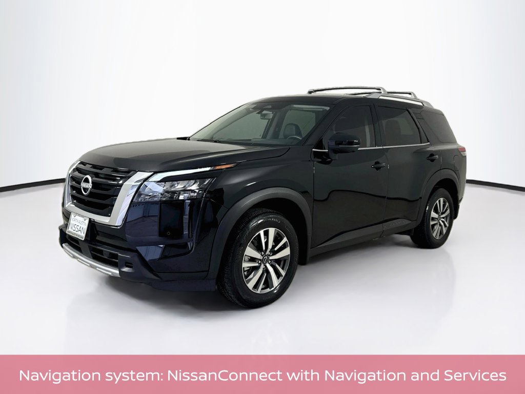 Used 2025 Nissan Pathfinder SL FWD image 4