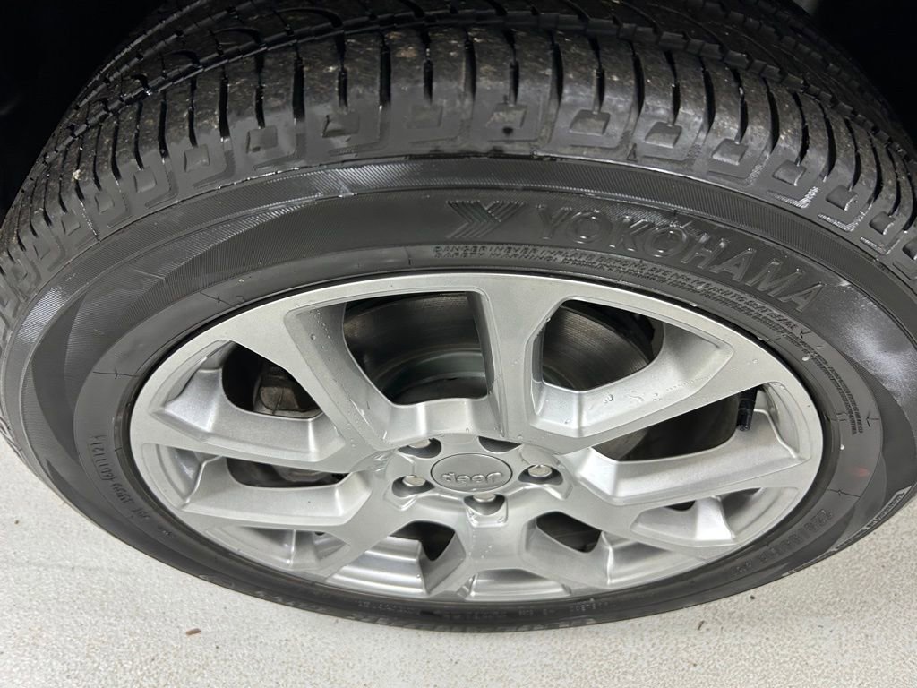 Used 2022 Jeep Compass Latitude image 9