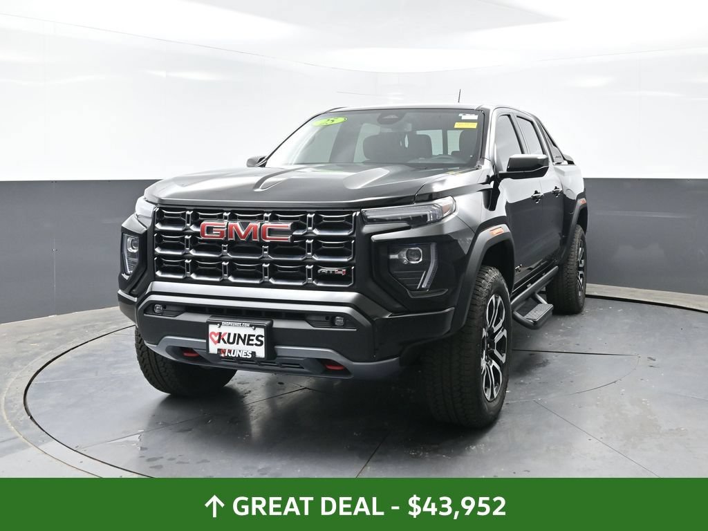 Used 2025 GMC Canyon AT4 w/ Nightfall Edition AWD/4WD image 8