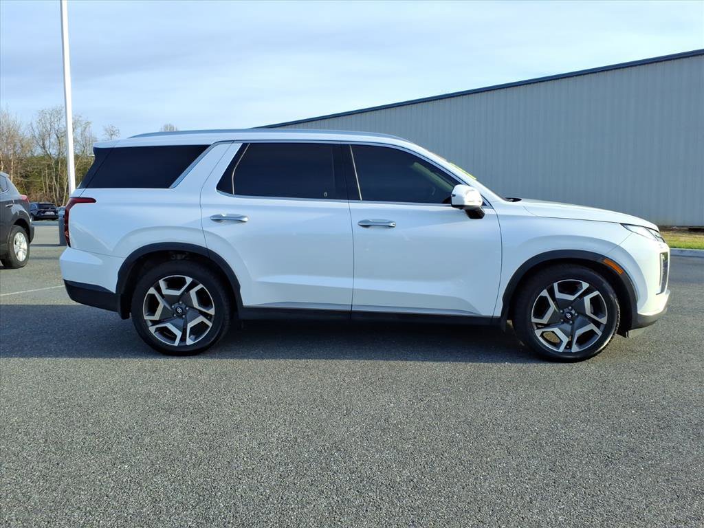 Used 2024 Hyundai Palisade Limited image 3