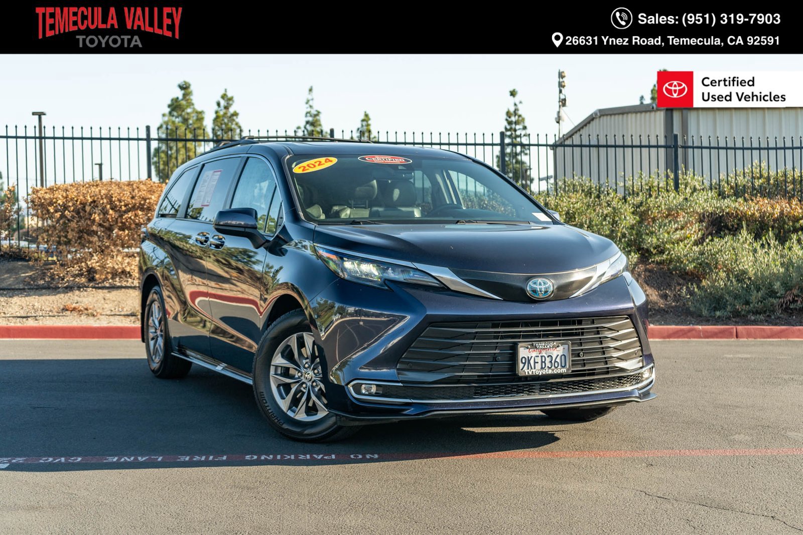 Certified 2024 Toyota Sienna XLE w/ XLE Plus Package FWD image 1