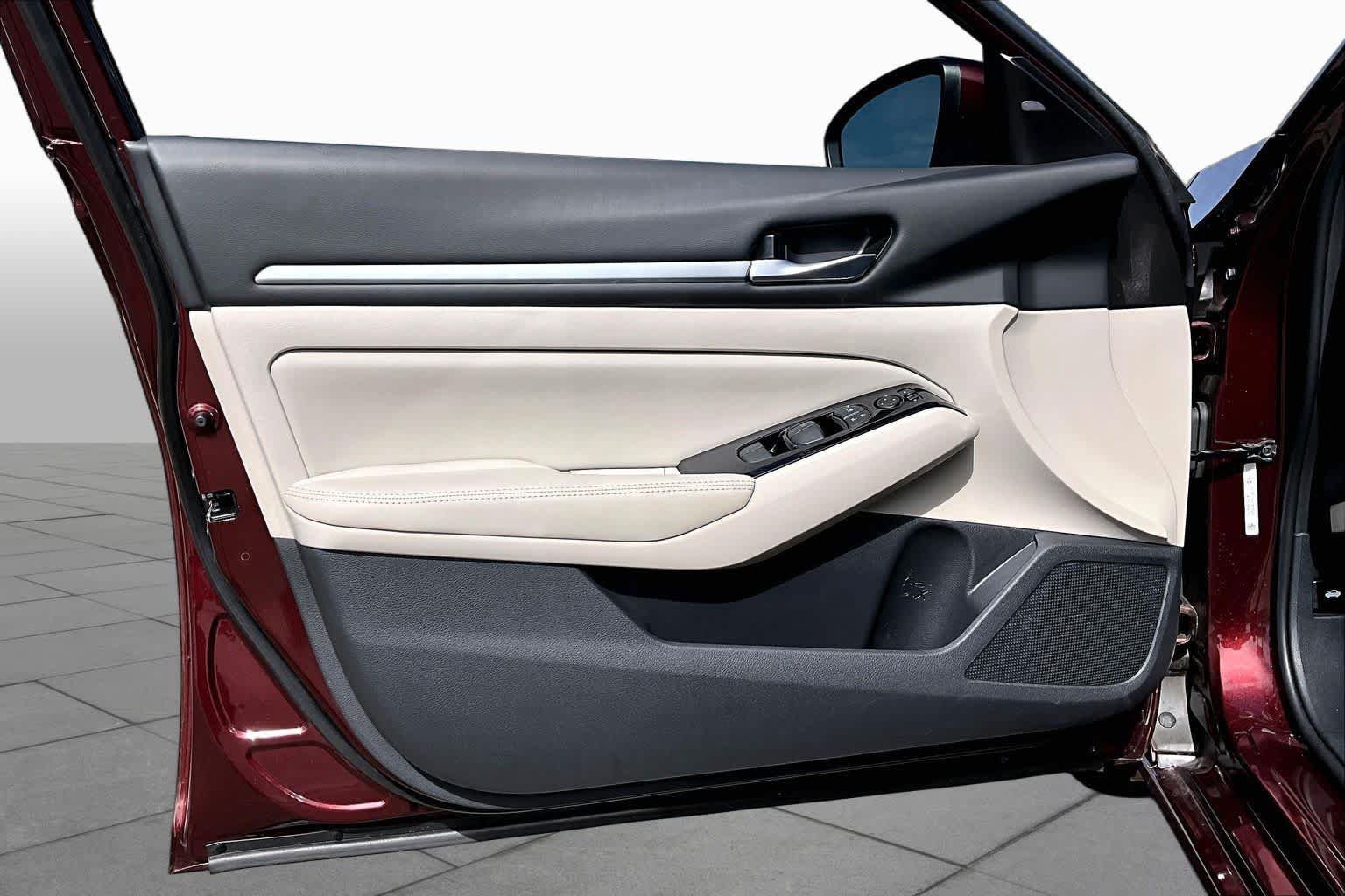 Certified 2023 Nissan Altima 2.5 SV FWD image 22
