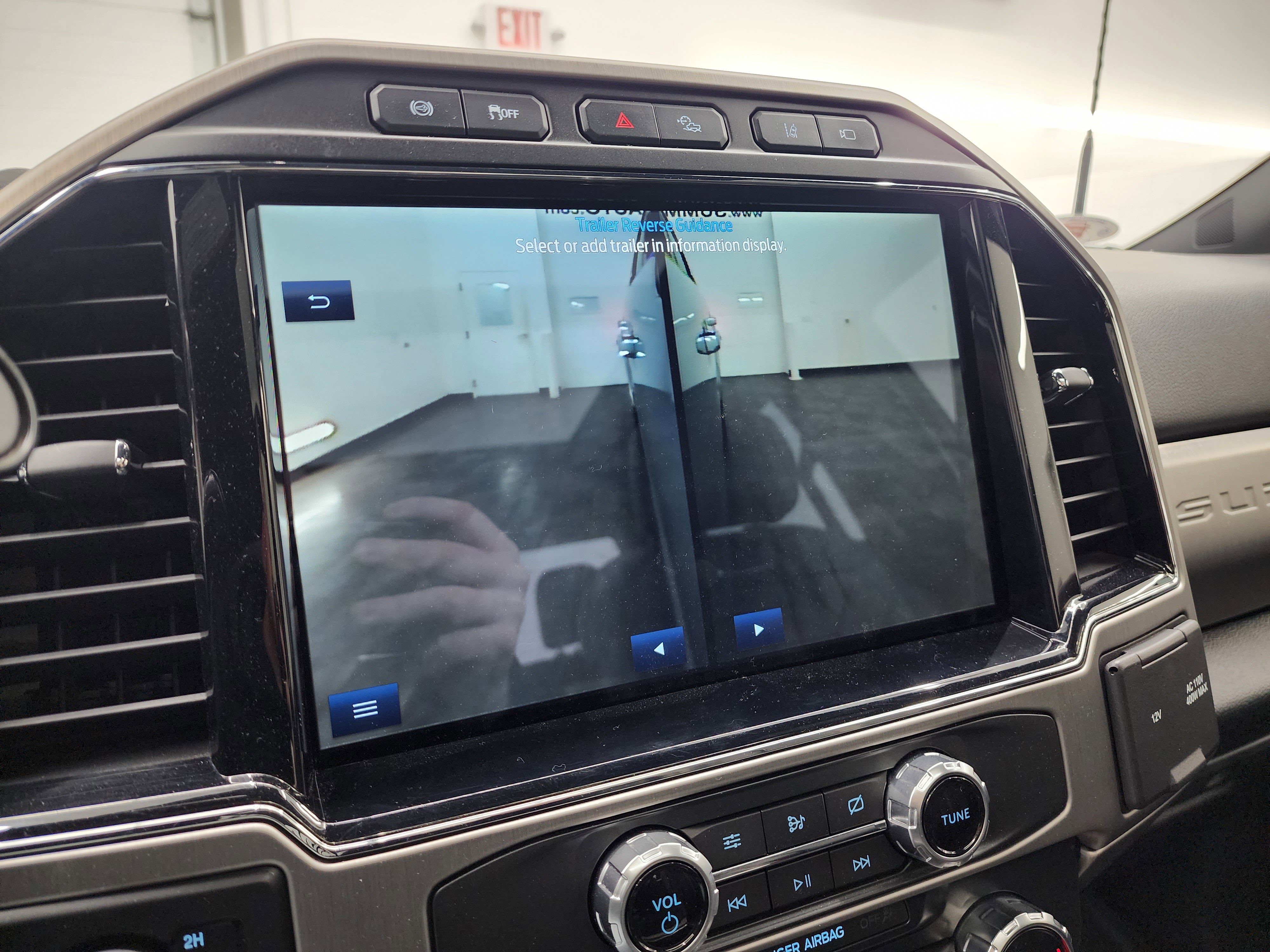 Used 2022 Ford F250 Platinum w/ Tremor Off-Road Package image 21