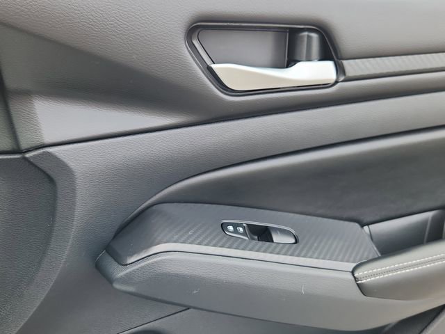 Used 2024 Nissan Altima 2.5 SV w/ SV Premium Package image 13