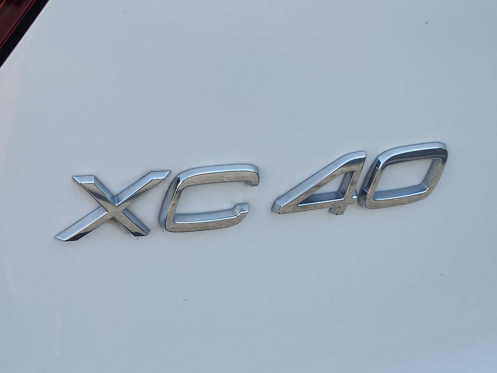 Certified 2022 Volvo XC40 T5 Inscription AWD/4WD image 29