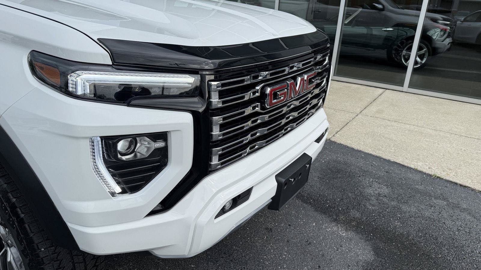 Used 2023 GMC Canyon Denali AWD/4WD image 14