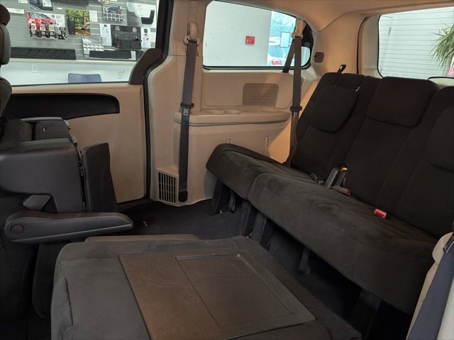 Used 2016 Dodge Grand Caravan SE w/ Quick Order Package 29E SE FWD image 19