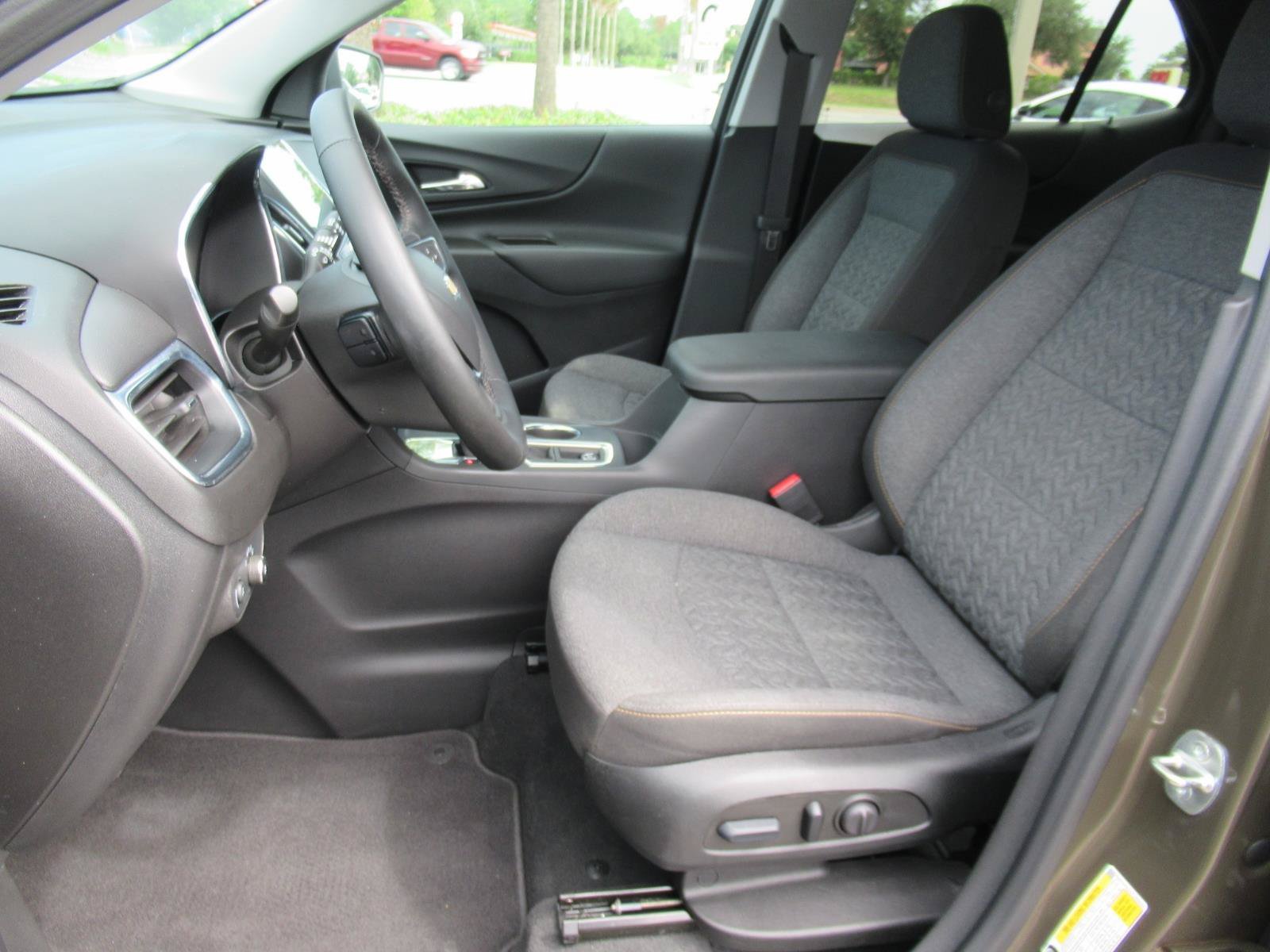 Used 2023 Chevrolet Equinox LT FWD image 19
