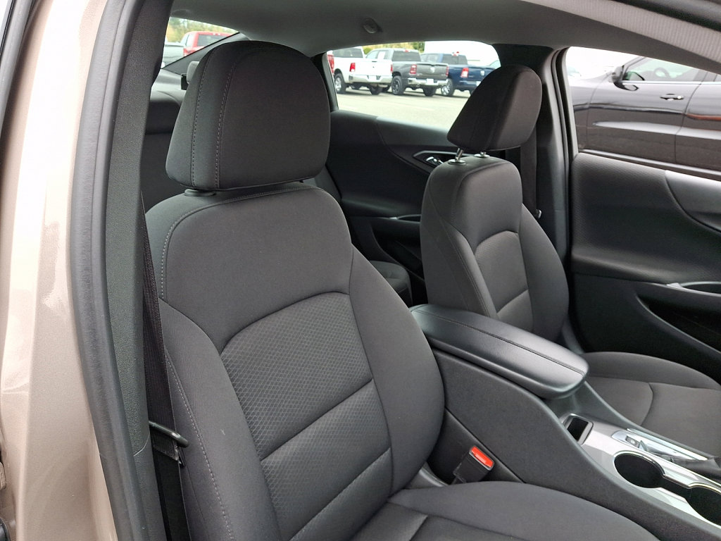 Used 2023 Chevrolet Malibu LT image 13
