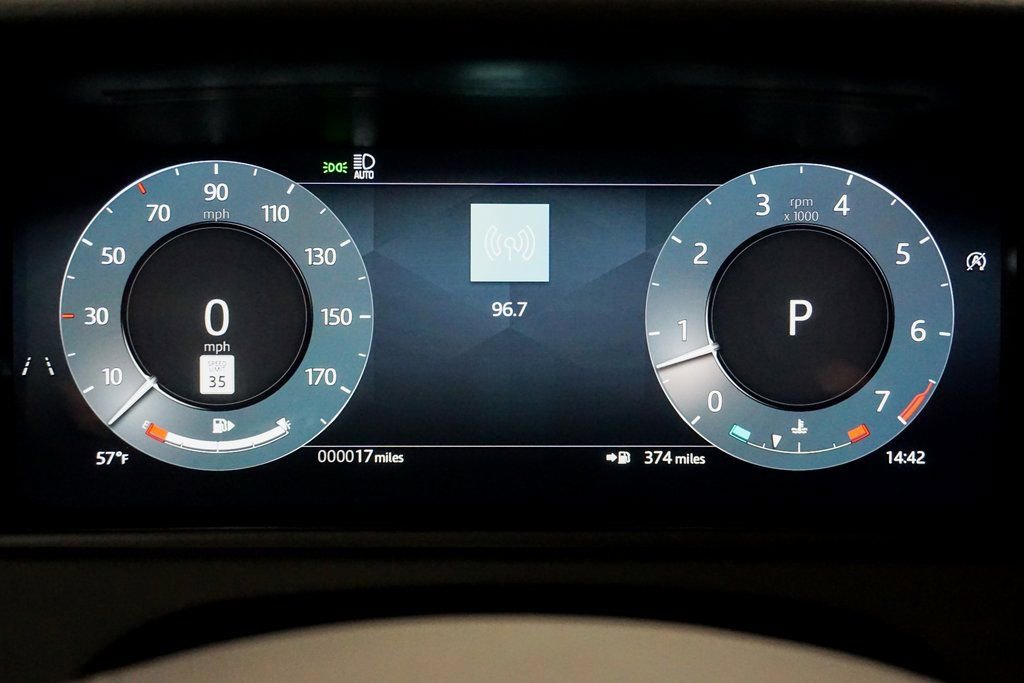 Used 2025 Land Rover Range Rover Velar Dynamic SE image 11