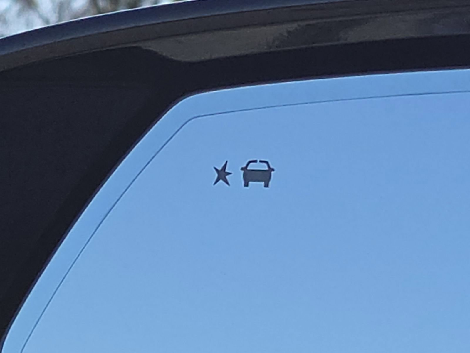 Used 2024 Chevrolet Suburban RST w/ Luxury Package image 9