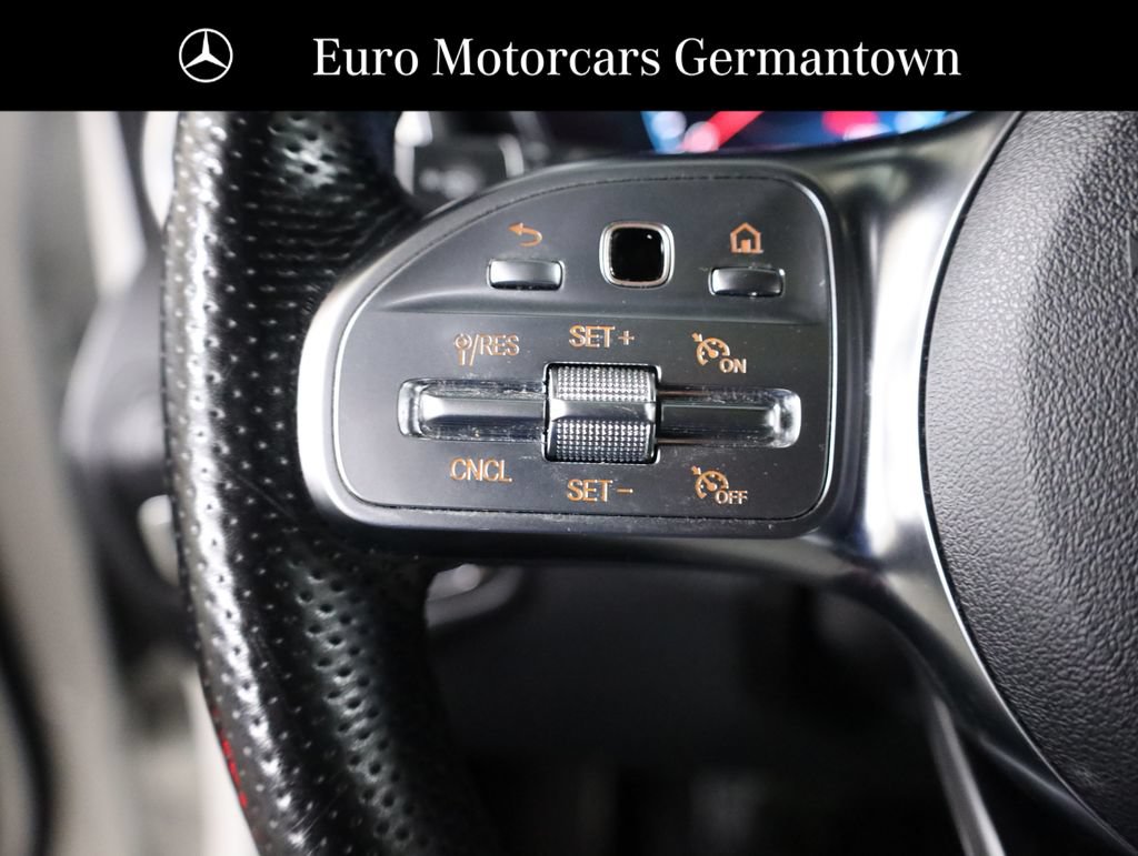 Used 2021 Mercedes-Benz GLC 300 4MATIC Coupe image 11