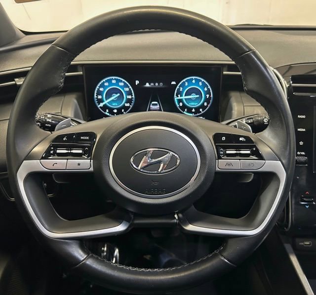 Used 2022 Hyundai Santa Cruz SEL Premium image 32