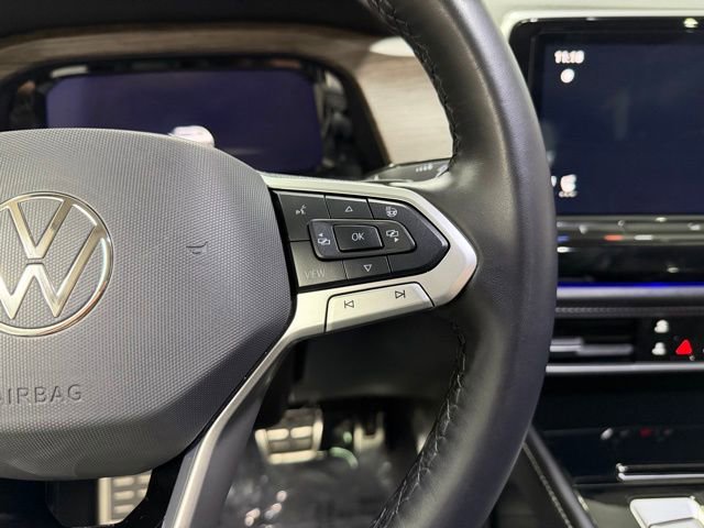 Used 2024 Volkswagen Atlas SEL Premium R-Line image 19