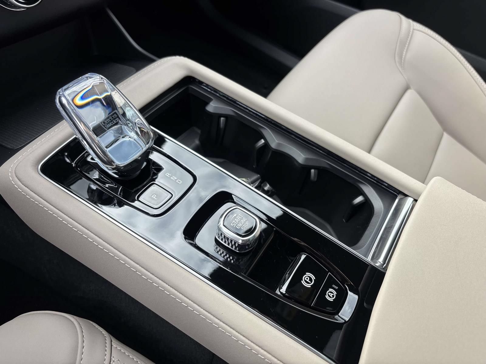 New 2026 Volvo XC90 B6 Plus w/ Protection Package Premier AWD/4WD image 23