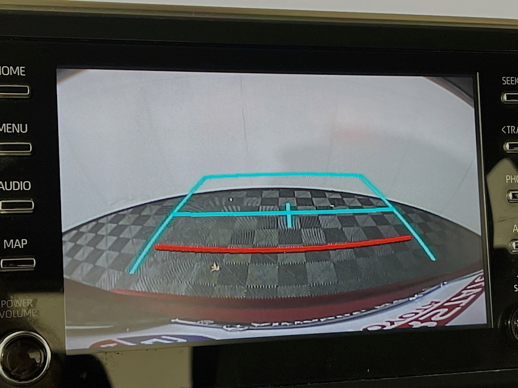 Used 2019 Toyota C-HR XLE FWD image 15