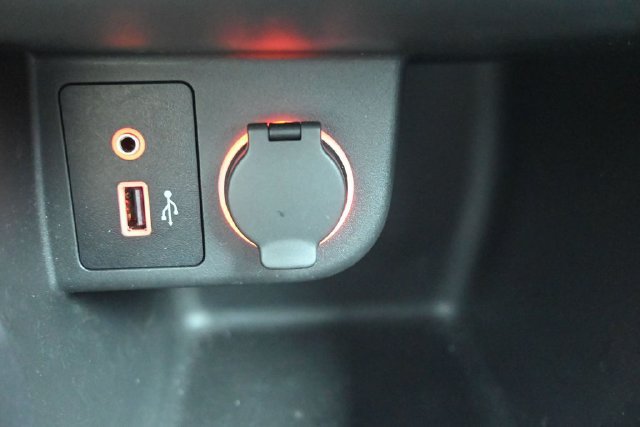 Certified 2025 Nissan Kicks Play S FWD image 18