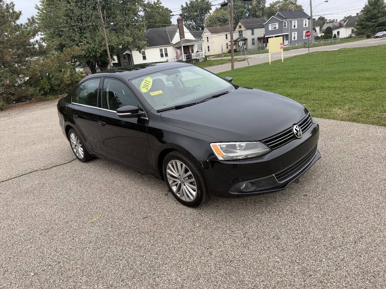Used 2011 Volkswagen Jetta SEL FWD image 5