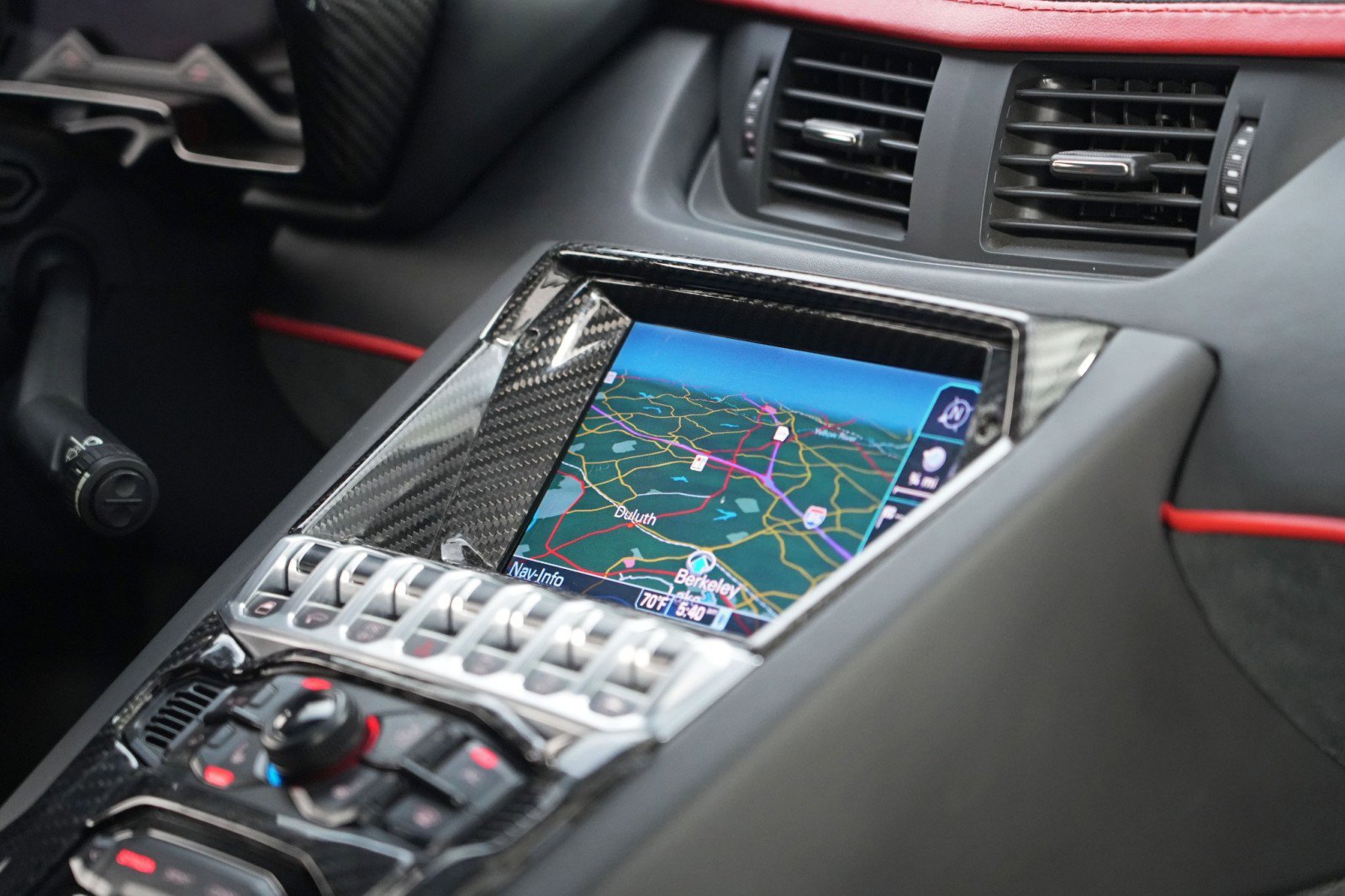 Used 2017 Lamborghini Aventador S image 99