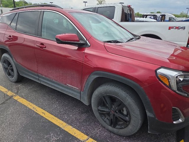 Used 2021 GMC Terrain SLE w/ Driver Convenience Package AWD/4WD image 4