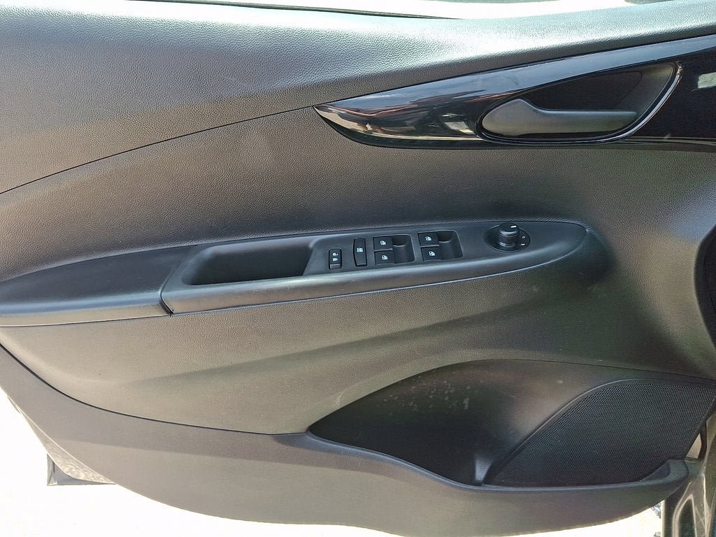 Certified 2021 Chevrolet Spark LT FWD image 14