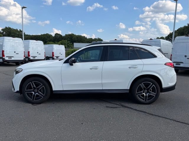 Used 2024 Mercedes-Benz GLC 300 4MATIC image 4