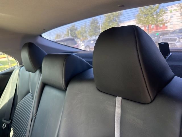 Used 2020 Toyota Camry SE w/ Convenience Package image 8