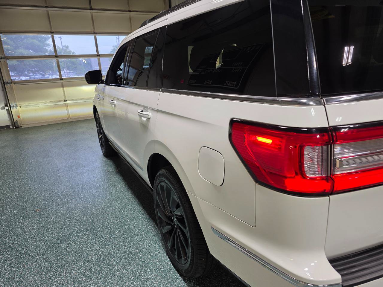 Used 2021 Lincoln Navigator Reserve AWD/4WD image 10