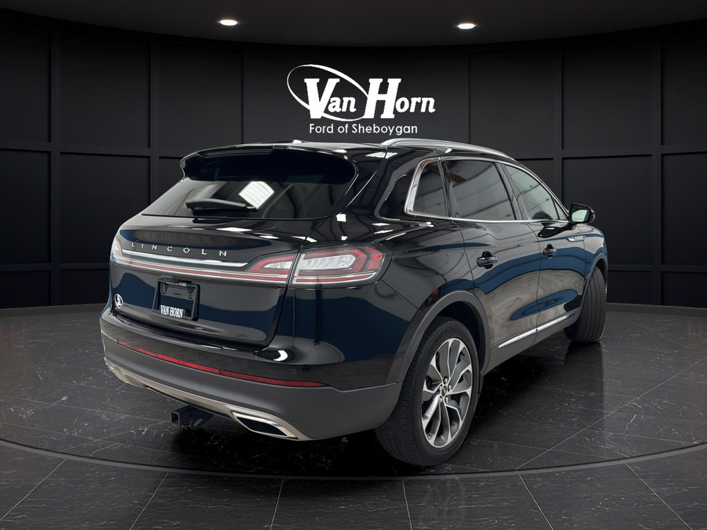 Used 2023 Lincoln Nautilus Reserve AWD/4WD image 7