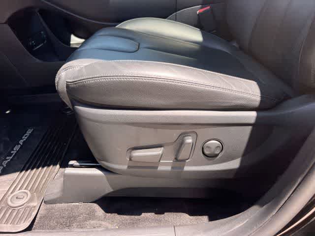 Used 2022 Hyundai Palisade SEL w/ Premium Package FWD image 31
