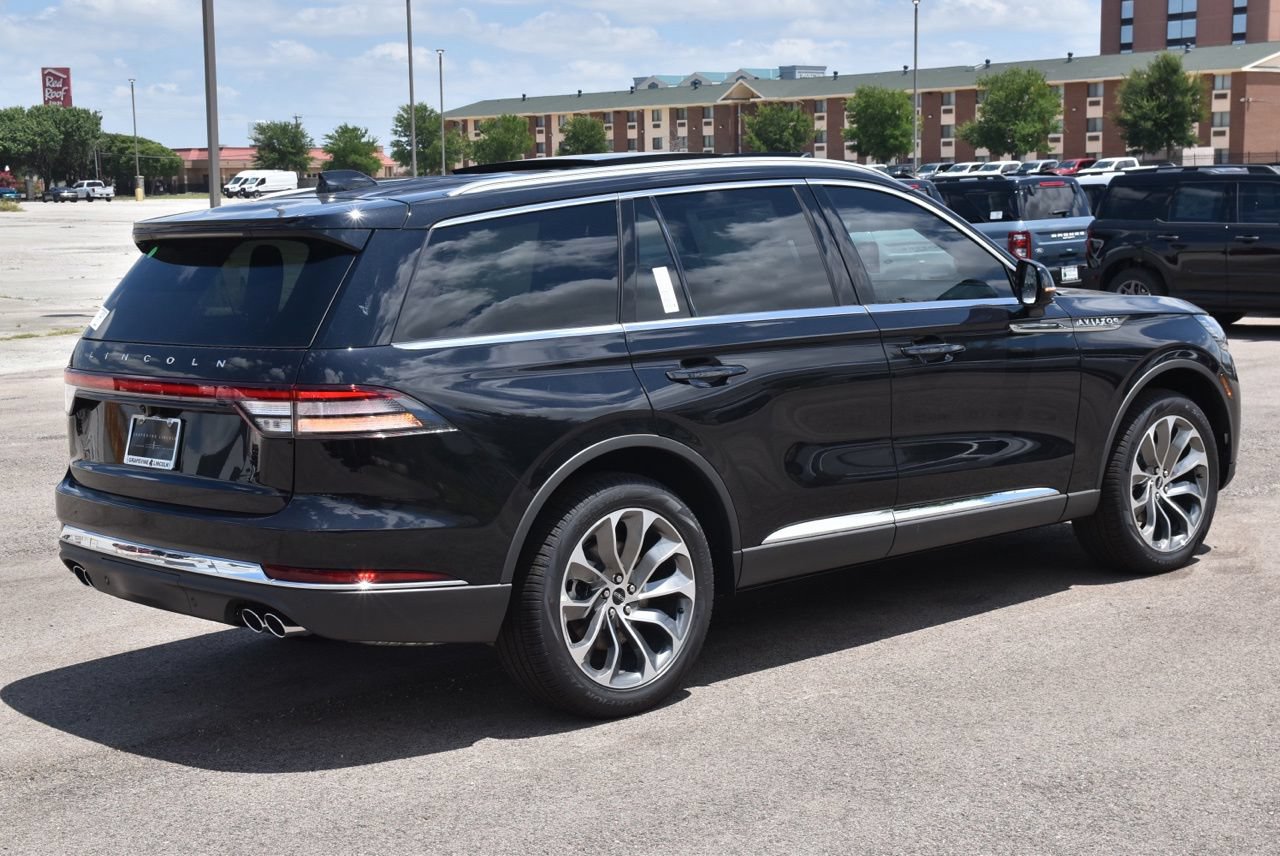 New 2026 Lincoln Aviator Reserve w/ Illumination Package AWD/4WD image 6