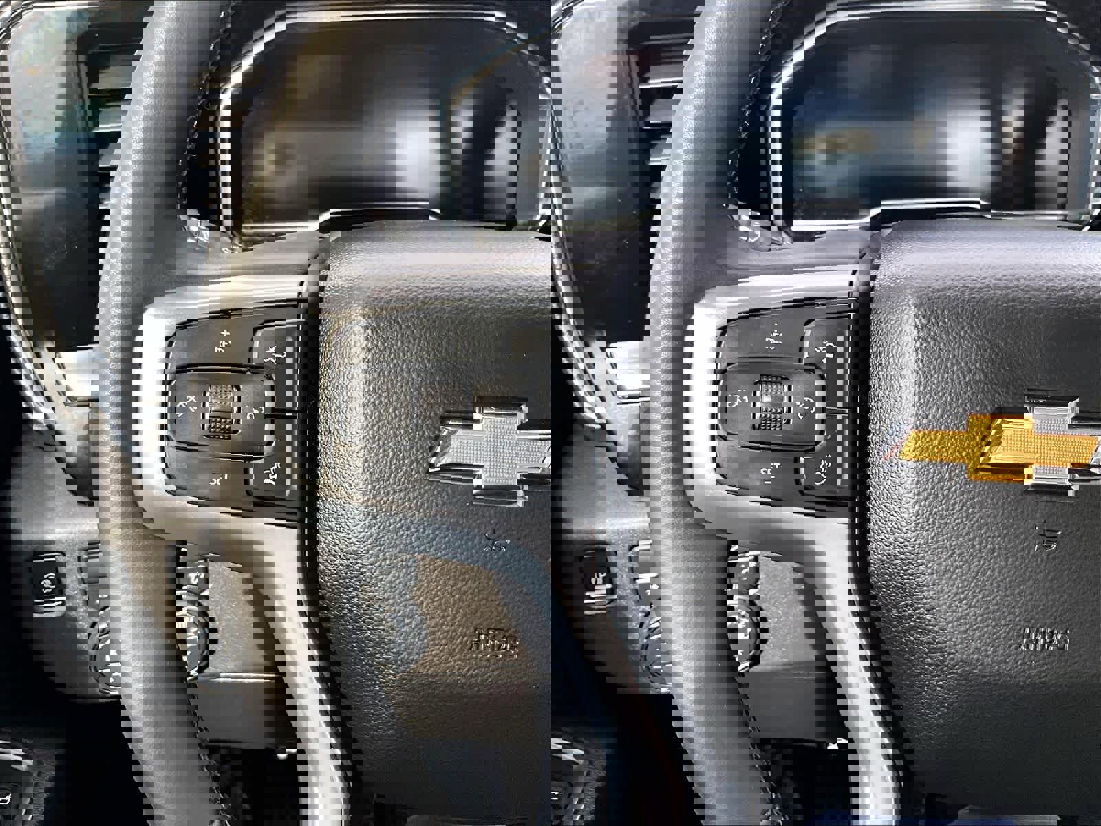 Used 2023 Chevrolet Silverado 1500 LT AWD/4WD image 22