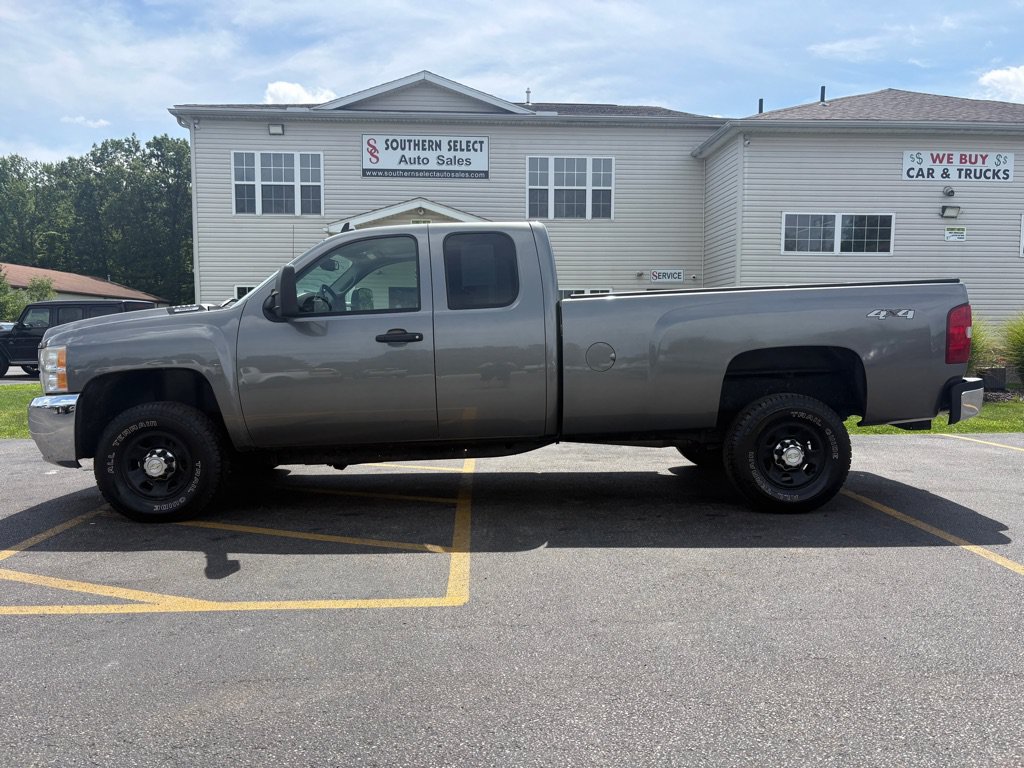 Used 2008 Chevrolet Silverado 3500 LT w/ Snow Plow Prep Package AWD/4WD image 1