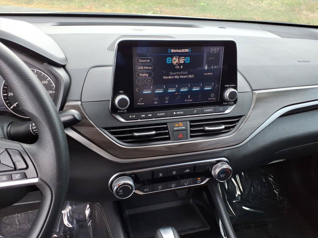 Used 2023 Nissan Altima 2.5 SV FWD image 10