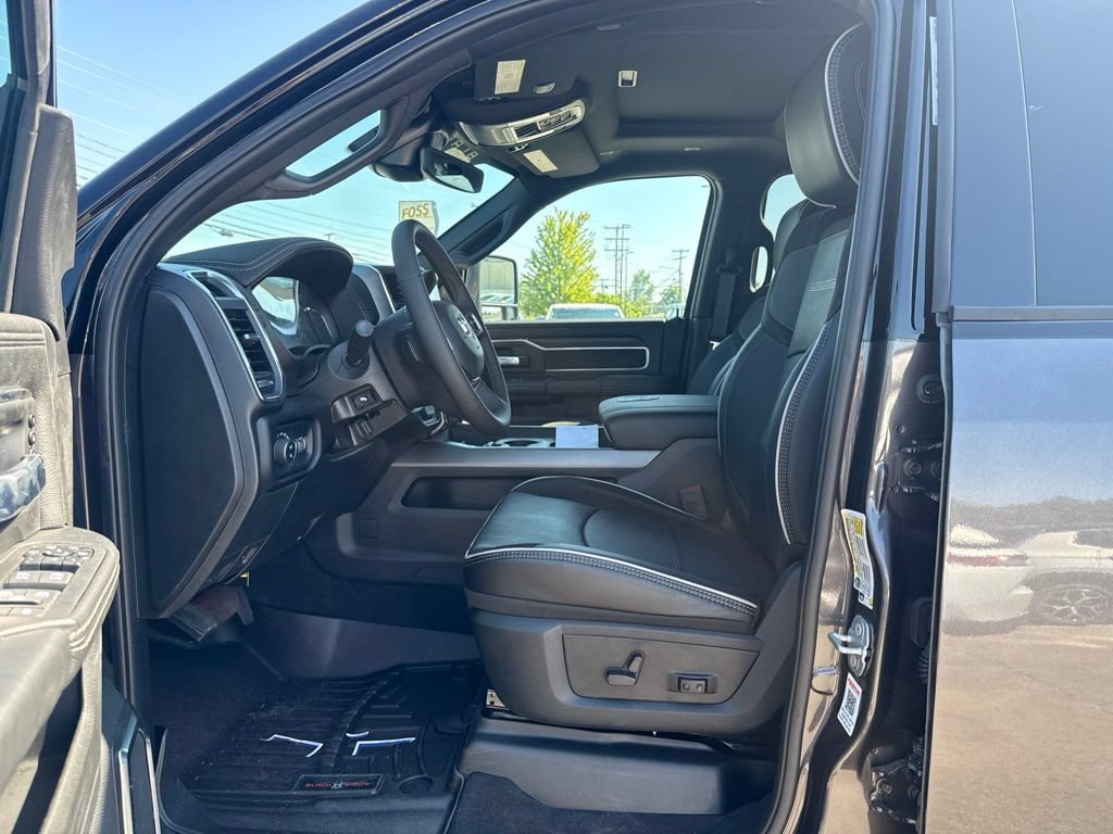 New 2026 RAM 2500 Laramie w/ Night Edition AWD/4WD image 18