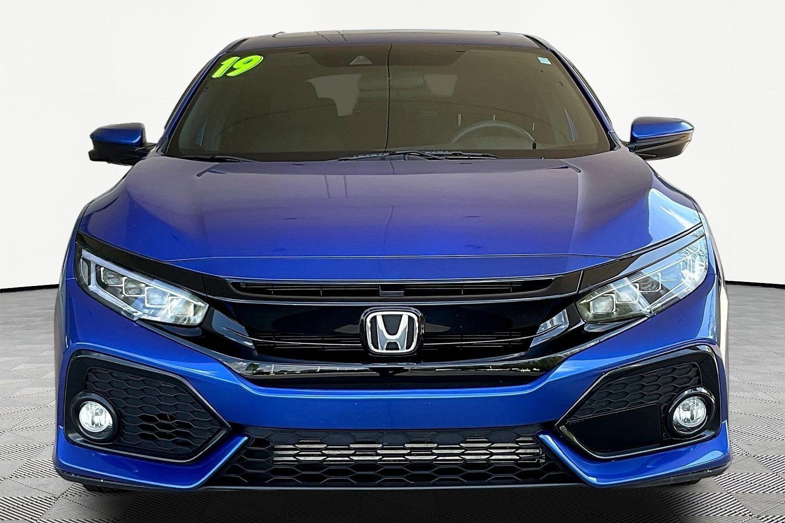 Used 2019 Honda Civic EX image 2