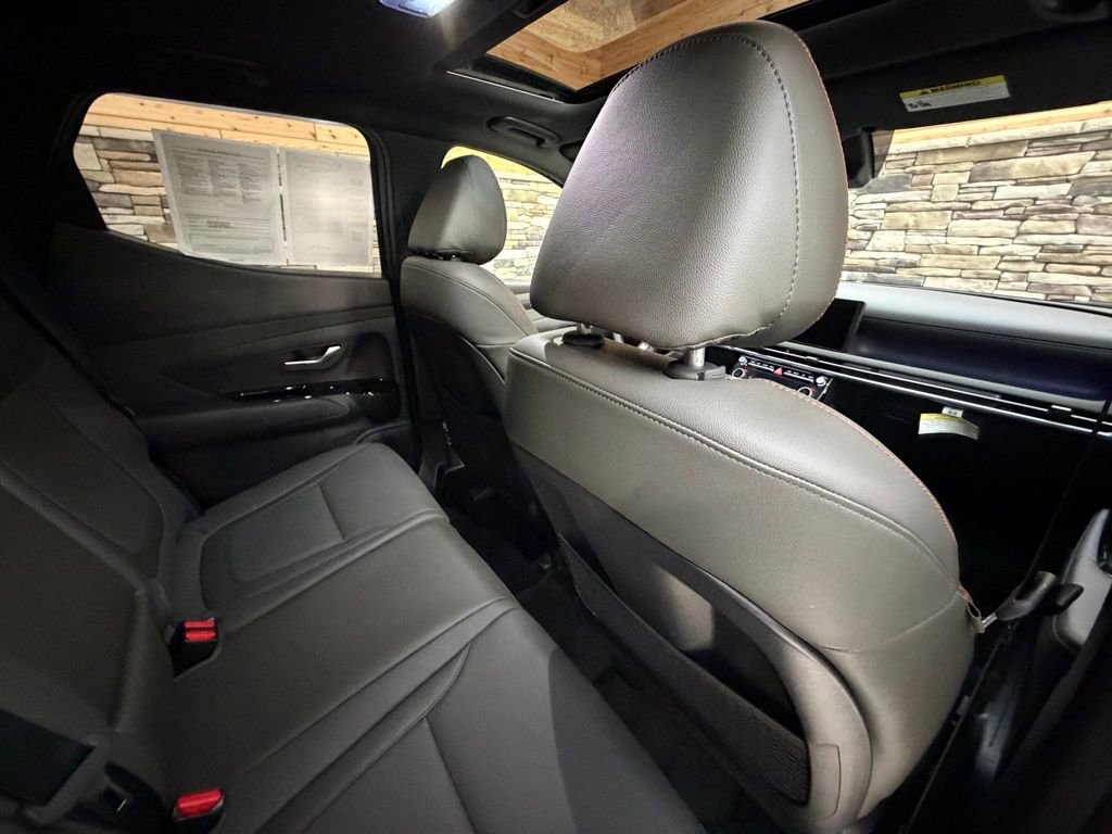 Used 2025 Hyundai Santa Cruz Limited image 29