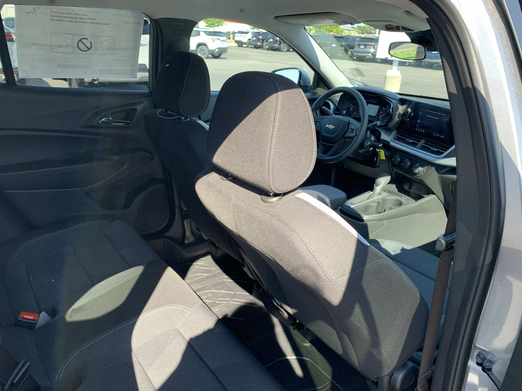 New 2026 Chevrolet Trax LS w/ LS Convenience Package FWD image 14