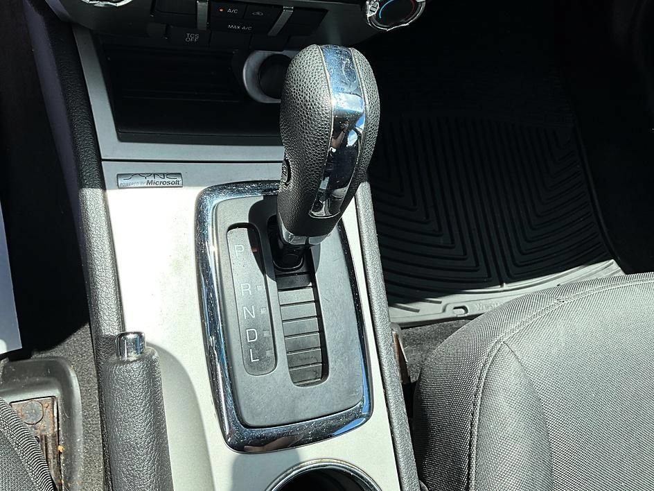 Used 2012 Ford Fusion SE FWD image 25
