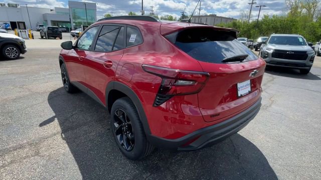 New 2026 Chevrolet Trax LT w/ Driver Confidence Package FWD image 8