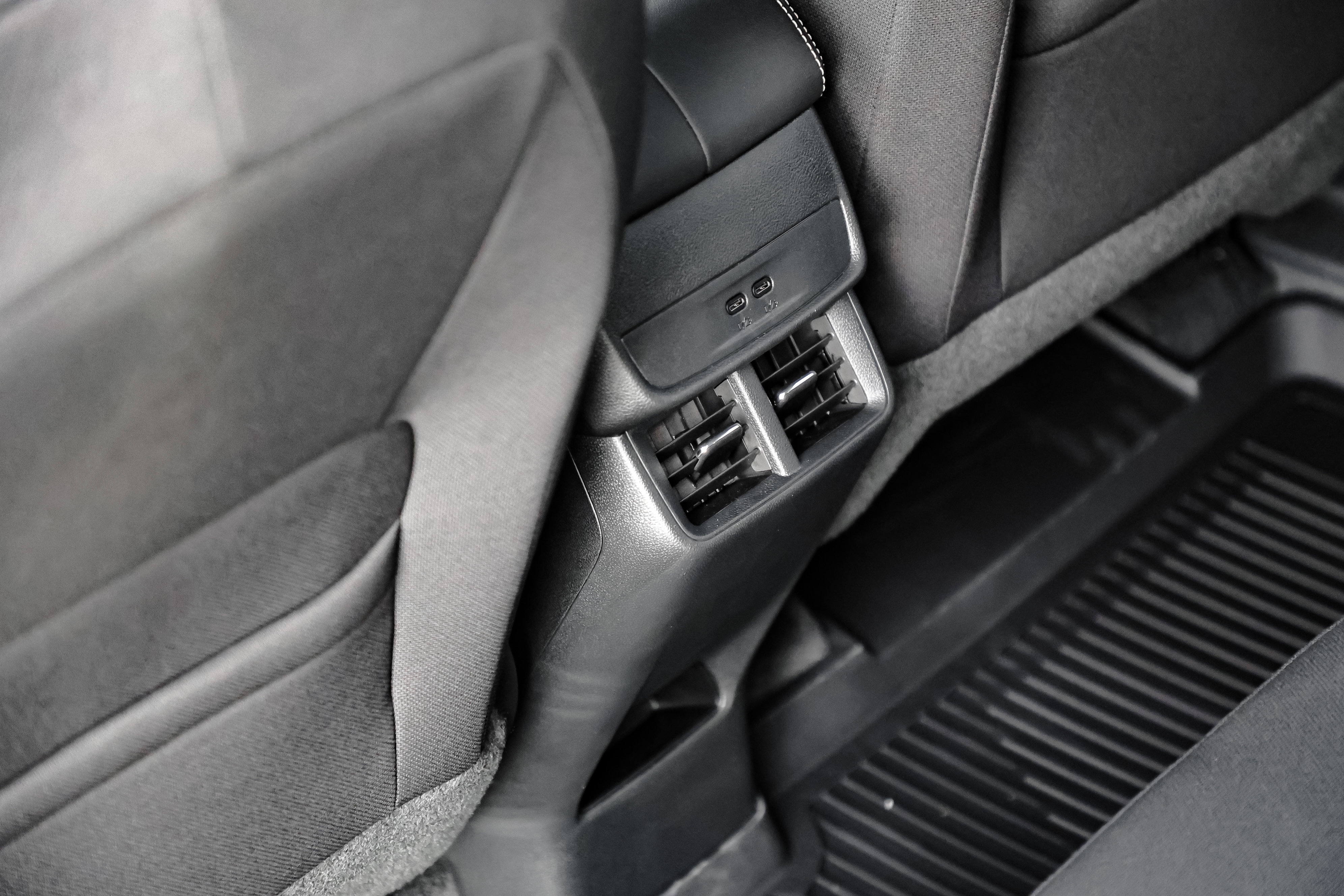 New 2026 GMC Terrain Elevation w/ LPO, Floor Liner Package image 16