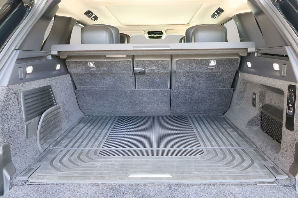 Used 2024 Land Rover Range Rover Autobiography image 17
