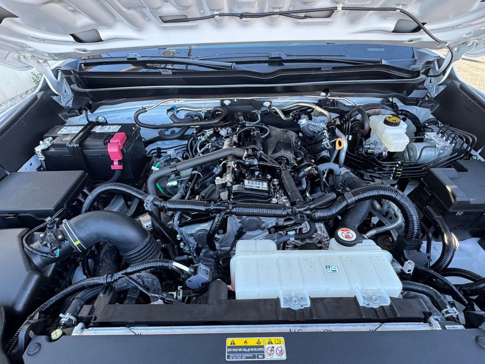 Used 2025 Toyota Tacoma SR image 30
